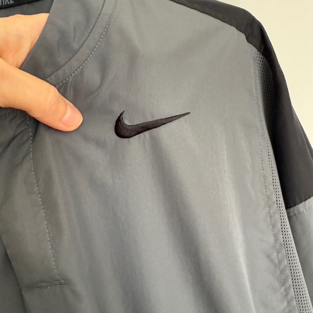 J15 Nike Windbreaker Jacket Convertible Removable Sleeves Vented Gray Black - Picture 4 of 8